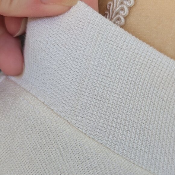 NWT Vintage Embroidered Sweatshirt - Picture 4 of 6